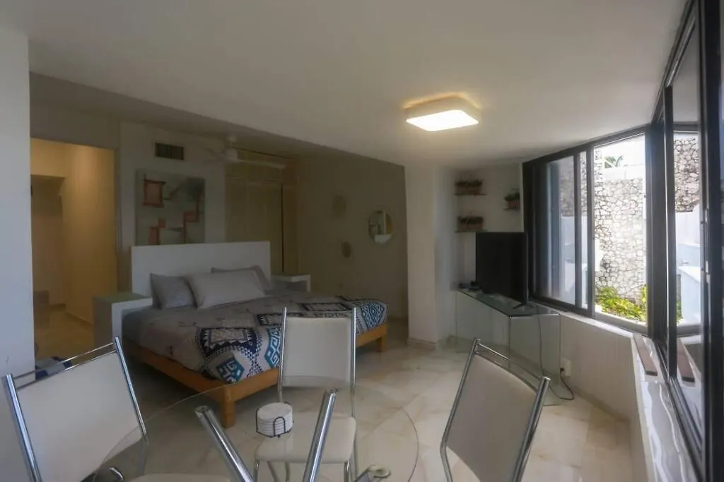 Beach Front Apartment Hotel Zone Cancún
