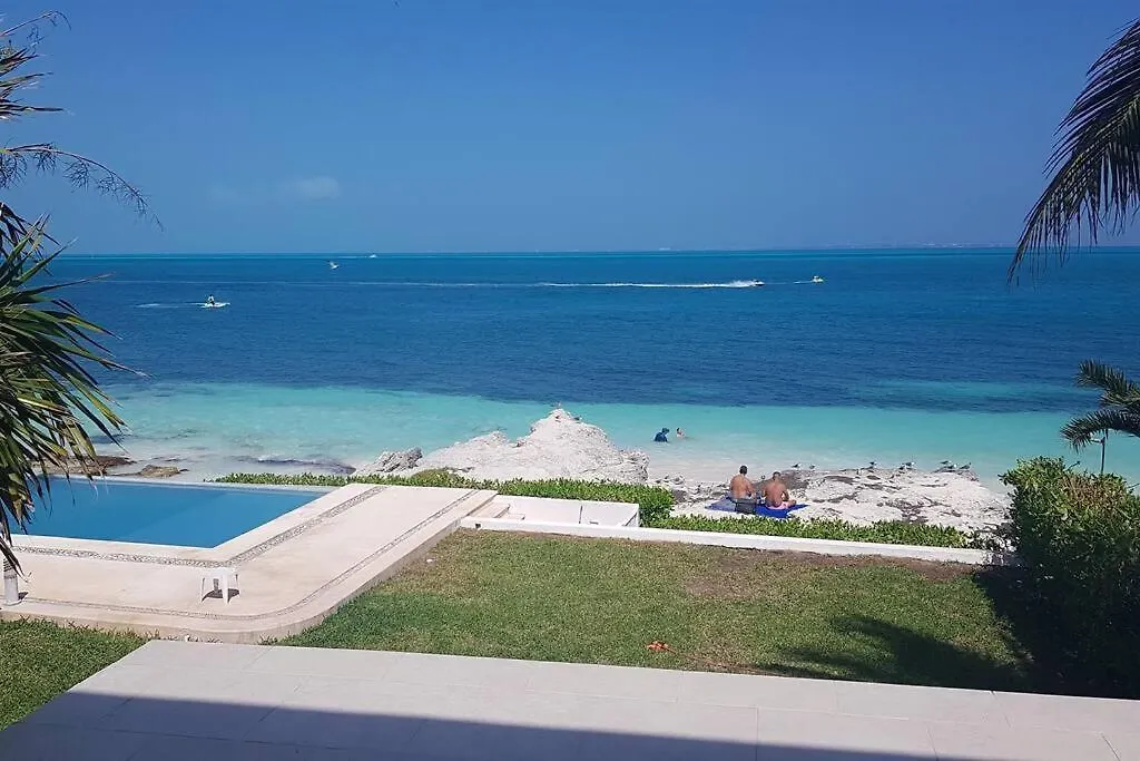 Beach Front Apartment Hotel Zone Cancun