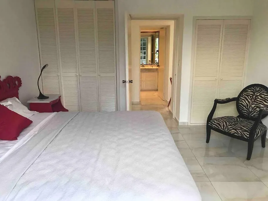 Beach Front Apartment Hotel Zone Cancun